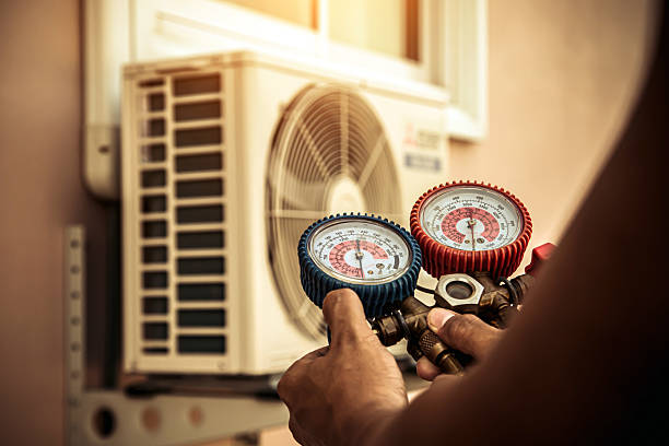 Professional Ductwork Repair technician working in Mount Vernon, VA